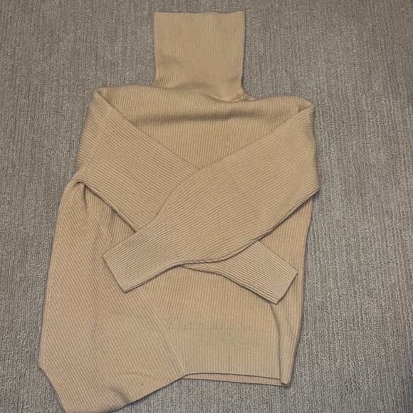 Alc cashmere sweater - Picture 1 of 3